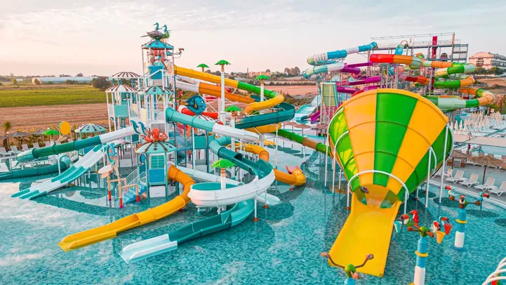 Dream Fun World Aqua Park & Pools