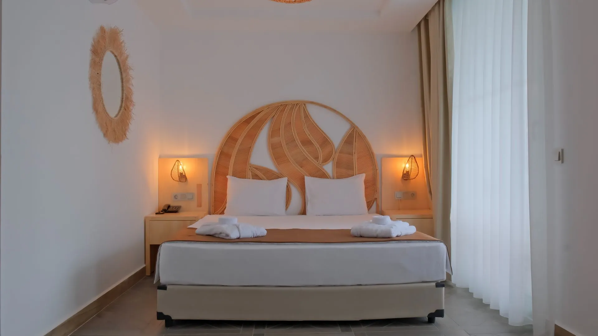 Qum Village Swim Up Oda