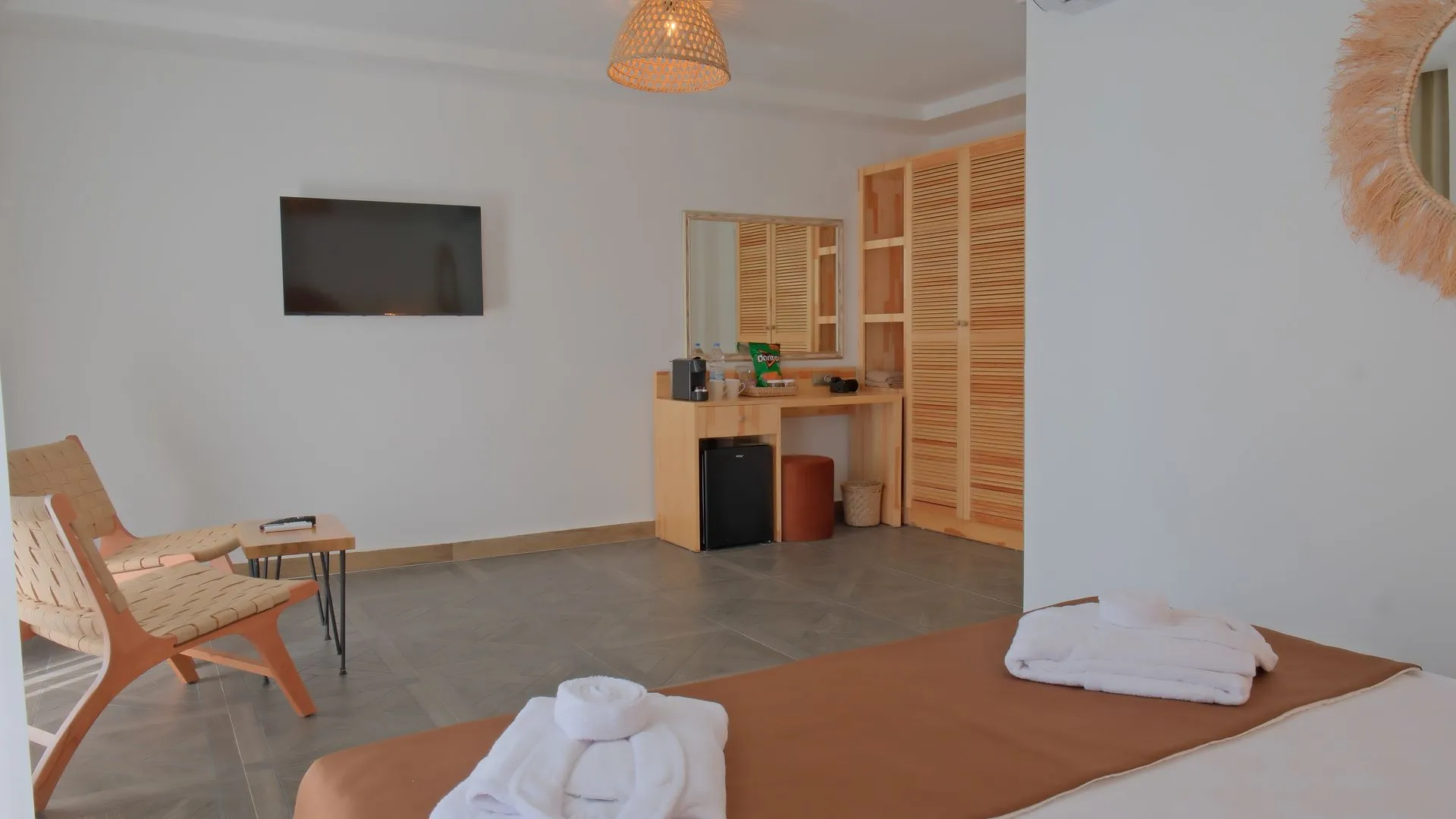 Qum Village Swim Up Oda